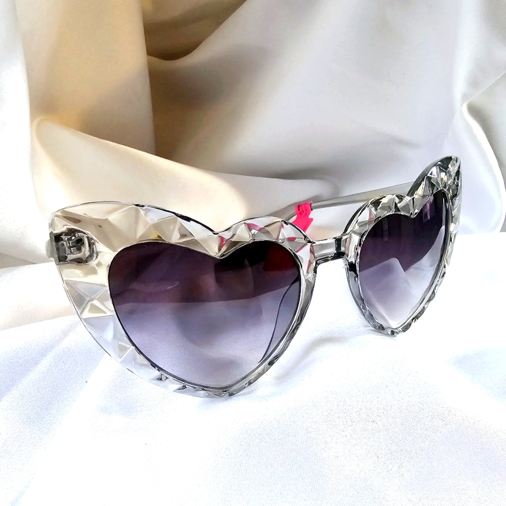 Betsey Johnson Smokey Clear Heart Sunglasses NWT